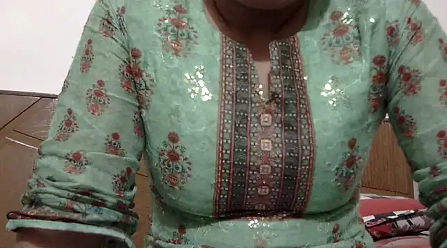 Snapshot of shekira99 chatting on March 11, 2025, 2:51 pm shekira99 online show from March 11, 2025, 2:51 pm