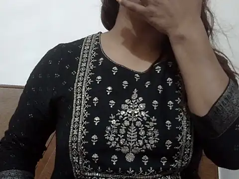 Snapshot of shekira99 chatting on October 5, 2025, 7:34 pm shekira99 online show from October 5, 2025, 7:34 pm