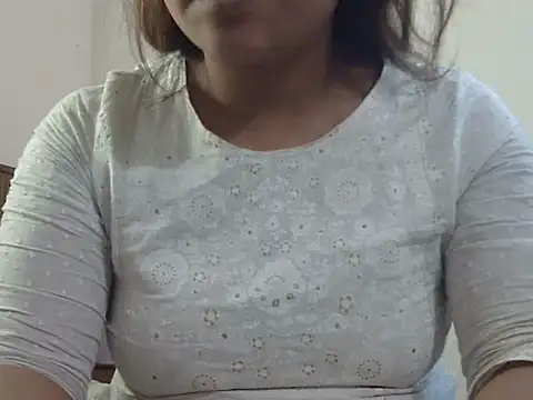 Snapshot of shekira99 chatting on December 14, 2025, 2:39 am shekira99 online show from December 14, 2025, 2:39 am