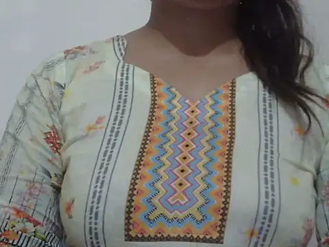 Snapshot of shekira99 chatting on February 25, 2026, 8:51 pm shekira99 online show from February 25, 2026, 8:51 pm