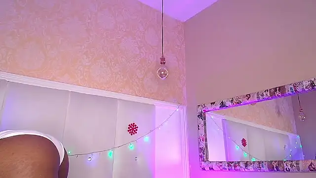 MichaelaCox online show from December 20, 2025, 4:36 pm