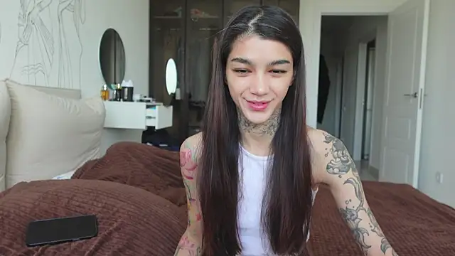 vinkitinkii online show from October 19, 2025, 7:09 am