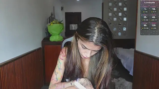 vinkitinkii online show from February 20, 2026, 6:26 am