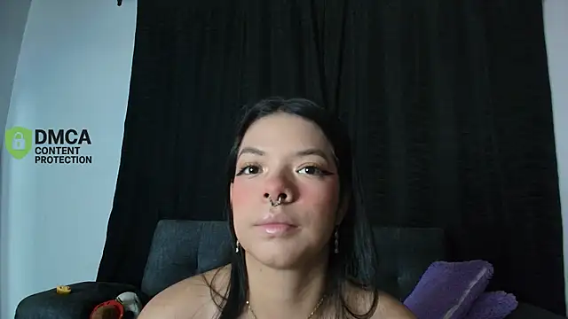 yungelitamor  online show from May 22, 2026, 5:03 am