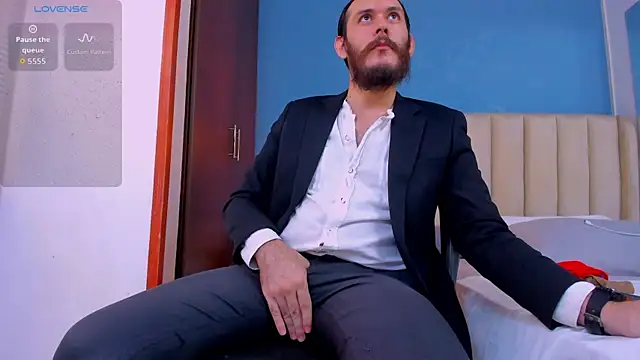 jeanpiere  online show from October 12, 2025, 3:11 pm