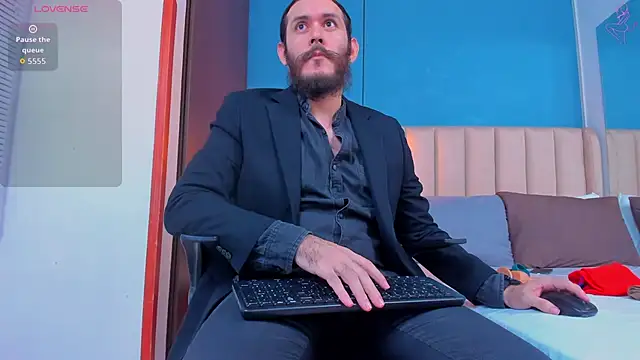 jeanpiere  online show from October 19, 2025, 3:51 am