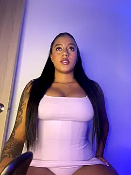 charlotteeruss online show from September 10, 2025, 6:24 am