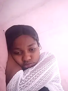 Uvita06 online show from February 16, 2026, 7:43 pm