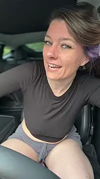 LadyLena1 online show from July 22, 2026, 4:32 pm