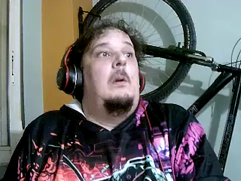 Snapshot of porkorossy chatting on February 16, 2025, 1:03 am porkorossy online show from February 16, 2025, 1:03 am
