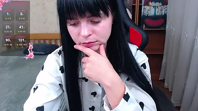 JuicyJess online show from November 5, 2025, 8:42 pm