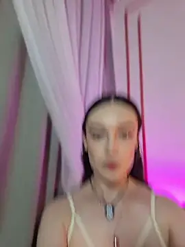Kate Amaretto  online show from June 26, 2026, 1:21 am