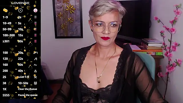 Snapshot of scarlett_paris22 chatting on January 6, 2025, 11:09 pm scarlett paris22 online show from January 6, 2025, 11:09 pm