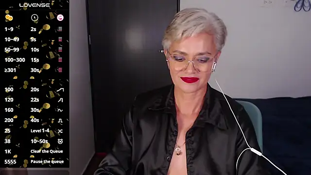 Snapshot of scarlett_paris22 chatting on January 11, 2025, 2:09 am scarlett paris22 online show from January 11, 2025, 2:09 am