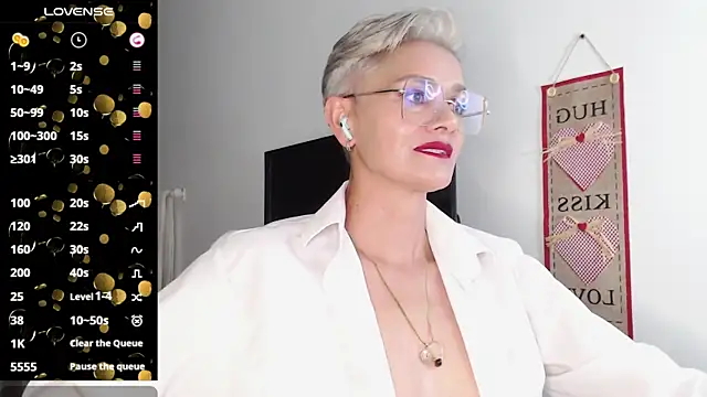 Snapshot of scarlett_paris22 chatting on February 11, 2025, 2:57 am scarlett paris22 online show from February 11, 2025, 2:57 am