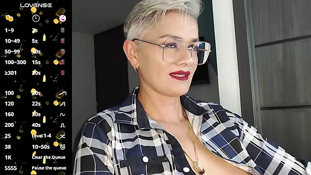 Snapshot of scarlett_paris22 chatting on February 21, 2025, 11:21 pm scarlett paris22 online show from February 21, 2025, 11:21 pm