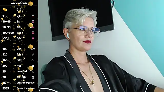 Snapshot of scarlett_paris22 chatting on March 3, 2025, 11:46 pm scarlett paris22 online show from March 3, 2025, 11:46 pm