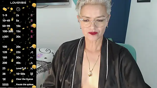 Snapshot of scarlett_paris22 chatting on March 15, 2025, 11:50 pm scarlett paris22 online show from March 15, 2025, 11:50 pm