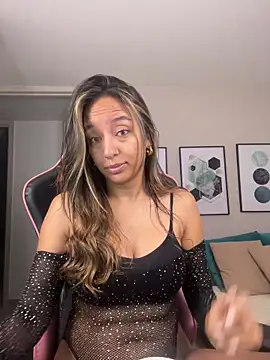 DianaHopson online show from November 11, 2025, 11:10 am