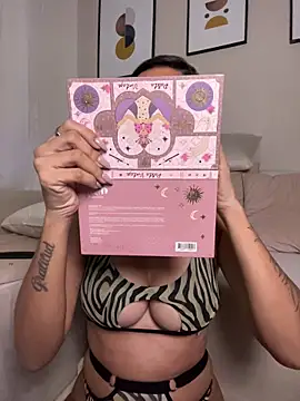 DianaHopson online show from March 25, 2026, 11:38 am