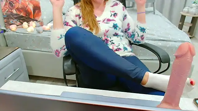 EveLove33 online show from March 29, 2026, 4:40 pm