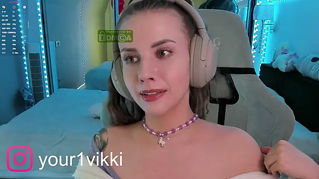 Snapshot of Vikki_Cheese chatting on February 13, 2025, 10:43 pm Vikki Cheese online show from February 13, 2025, 10:43 pm