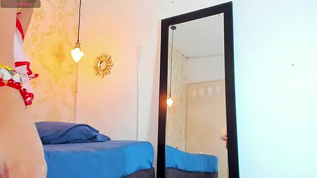 BRITANY WELLS  online show from October 31, 2025, 12:06 pm