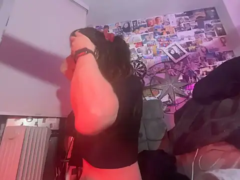 Snapshot of DownstairsSky chatting on February 7, 2026, 2:26 am DownstairsSky online show from February 7, 2026, 2:26 am