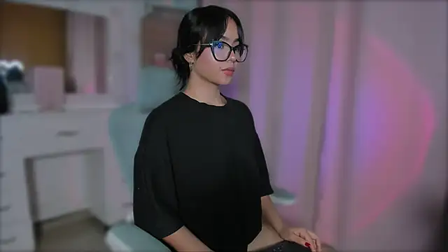 Snapshot of Olivia_xd_ chatting on January 10, 2025, 9:44 am Olivia xd online show from January 10, 2025, 9:44 am