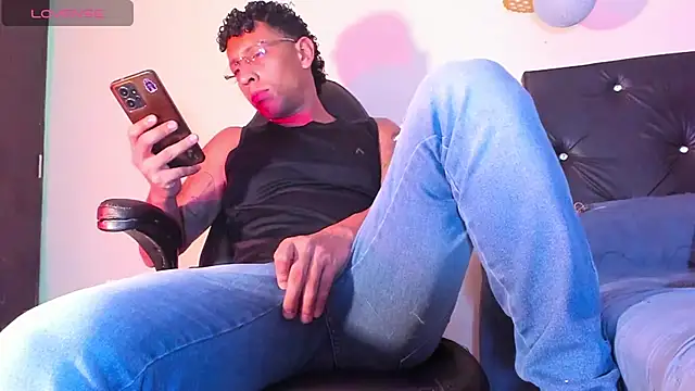 FuckHardlove online show from December 20, 2024, 3:47 am