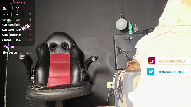Snapshot of FuckHardlove chatting on June 11, 2026, 3:15 am FuckHardlove online show from June 11, 2026, 3:15 am