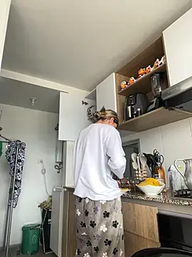 Ameellie online show from September 11, 2025, 4:07 pm