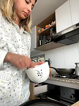 Ameellie online show from September 13, 2025, 4:07 pm