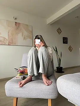 Ameellie online show from October 29, 2025, 3:36 pm