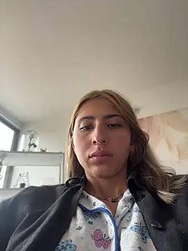 Ameellie online show from July 12, 2026, 1:57 pm