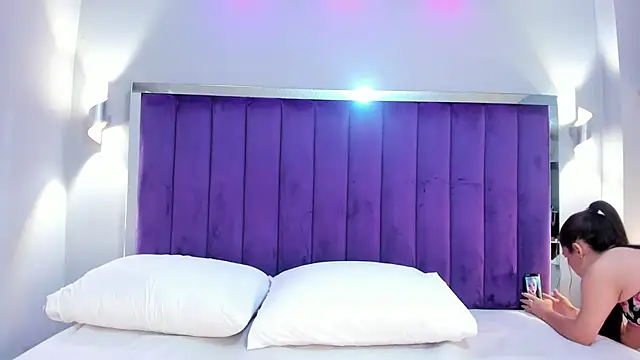 SaraRiley online show from October 25, 2025, 11:10 pm