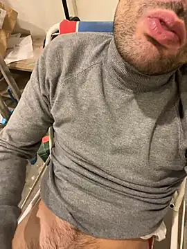 Snapshot of athenphysics chatting on January 2, 2025, 9:07 pm athenphysics online show from January 2, 2025, 9:07 pm