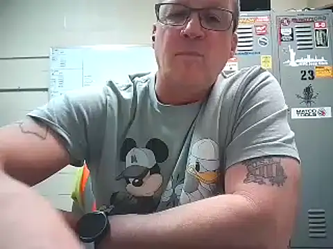 Snapshot of Cockrub1 chatting on December 24, 2024, 12:33 pm Cockrub1 online show from December 24, 2024, 12:33 pm