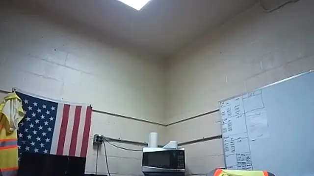 Snapshot of Cockrub1 chatting on October 28, 2025, 8:00 pm Cockrub1 online show from October 28, 2025, 8:00 pm