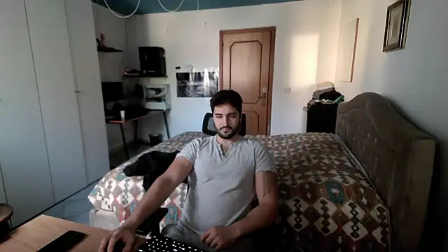 Snapshot of Alexox02 chatting on December 21, 2024, 12:27 pm Alexox02 online show from December 21, 2024, 12:27 pm