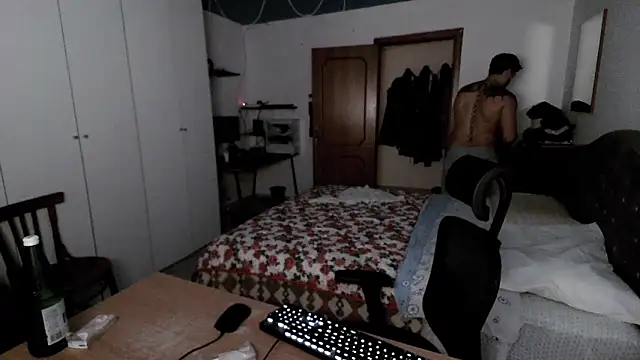 Snapshot of Alexox02 chatting on December 27, 2024, 7:14 pm Alexox02 online show from December 27, 2024, 7:14 pm