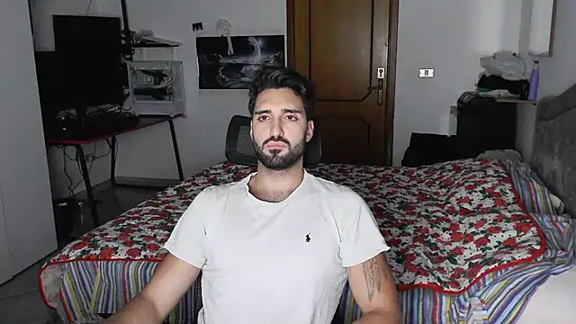 Snapshot of Alexox02 chatting on November 3, 2025, 9:59 pm Alexox02 online show from November 3, 2025, 9:59 pm