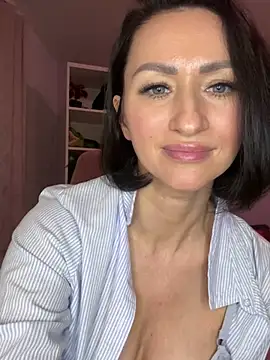 KatyEvanss online show from March 4, 2025, 1:49 pm