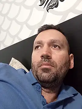 Snapshot of florin421 chatting on March 3, 2026, 10:10 am florin421 online show from March 3, 2026, 10:10 am