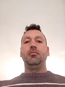 Snapshot of florin421 chatting on March 8, 2026, 12:20 pm florin421 online show from March 8, 2026, 12:20 pm