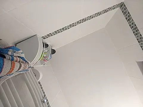 Snapshot of florin421 chatting on March 11, 2026, 10:54 am florin421 online show from March 11, 2026, 10:54 am