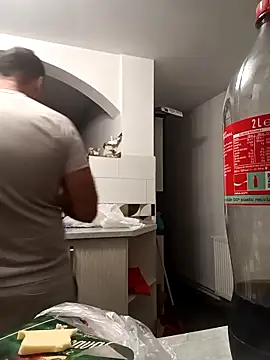 Snapshot of florin421 chatting on March 13, 2026, 6:14 pm florin421 online show from March 13, 2026, 6:14 pm