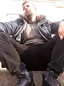 Snapshot of florin421 chatting on March 21, 2026, 8:19 am florin421 online show from March 21, 2026, 8:19 am