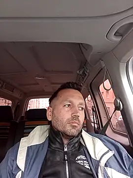 Snapshot of florin421 chatting on March 31, 2026, 6:03 am florin421 online show from March 31, 2026, 6:03 am