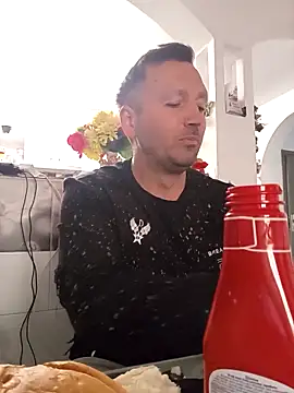 Snapshot of florin421 chatting on April 10, 2026, 6:29 am florin421 online show from April 10, 2026, 6:29 am